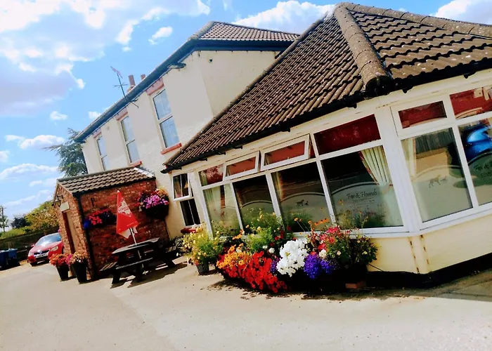 Fox And Hounds Country Inn